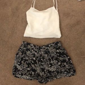 Super comfy floral short